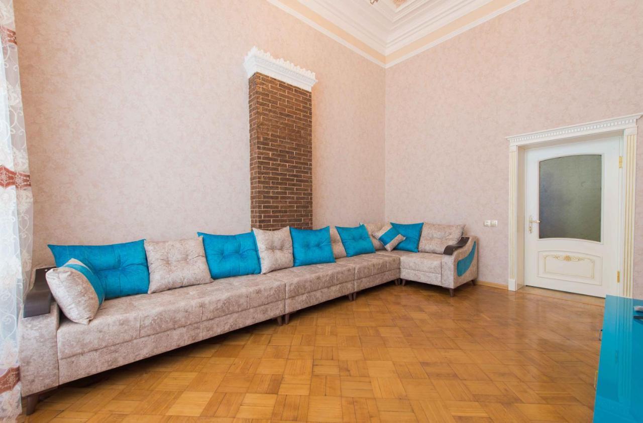 Stay Inn Lovely City Center Apartment Baku Ngoại thất bức ảnh